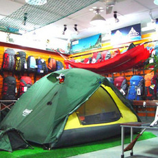 新疆戶外探險熱，這些裝備與專賣店助你暢游西域